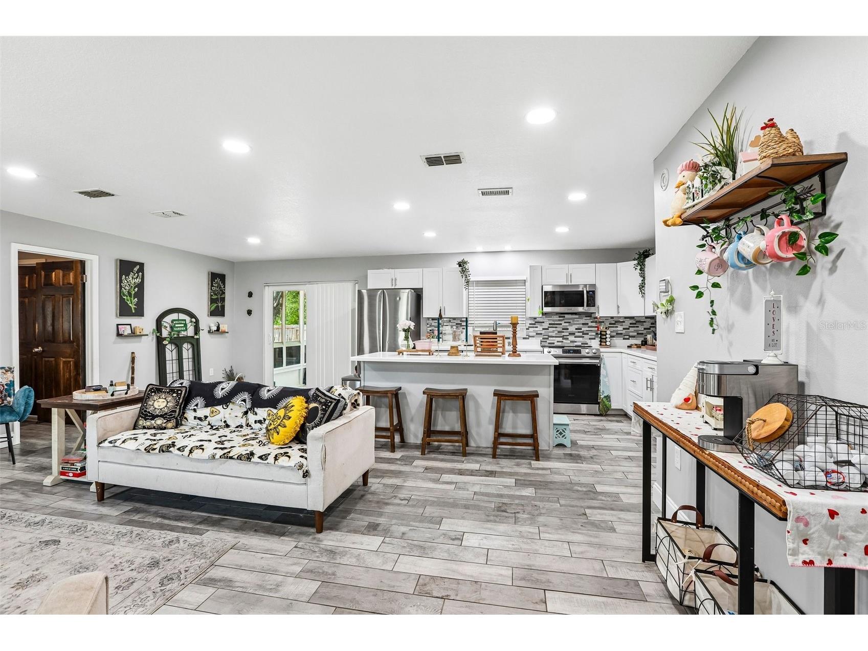 232 Cavalier Avenue Spring Hill FL 34606 W7885768 image17