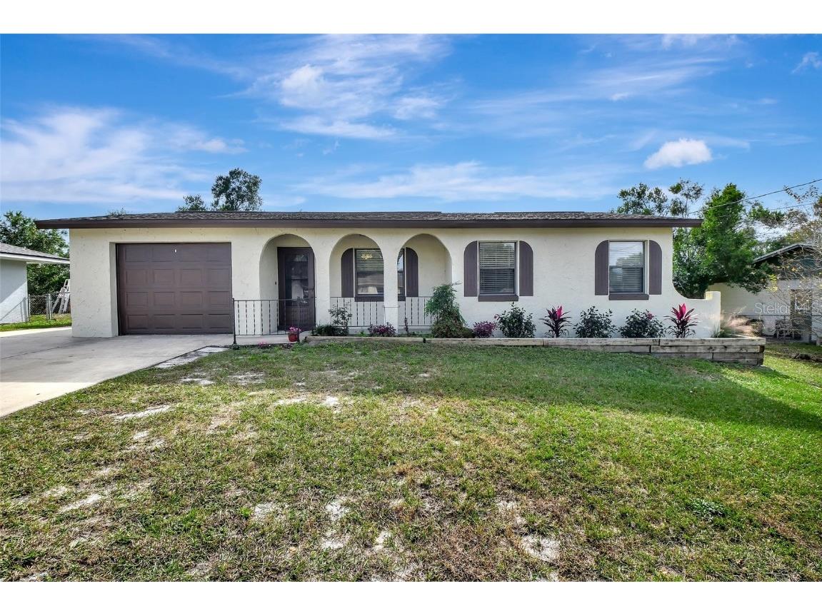 232 E Holly Drive Orange City FL 32763 V4933597 image1