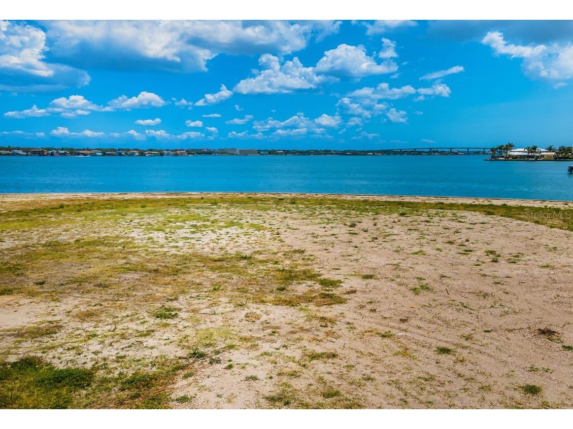 232 Howard Drive Belleair Beach FL 33786 - CLEARWATER HARBOR U8246303 image3