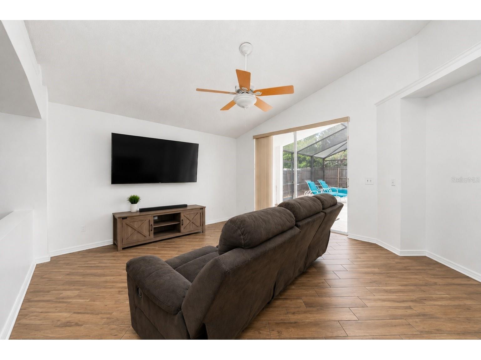232 Lake Shore Parkway Davenport FL 33896 S5150091 image10