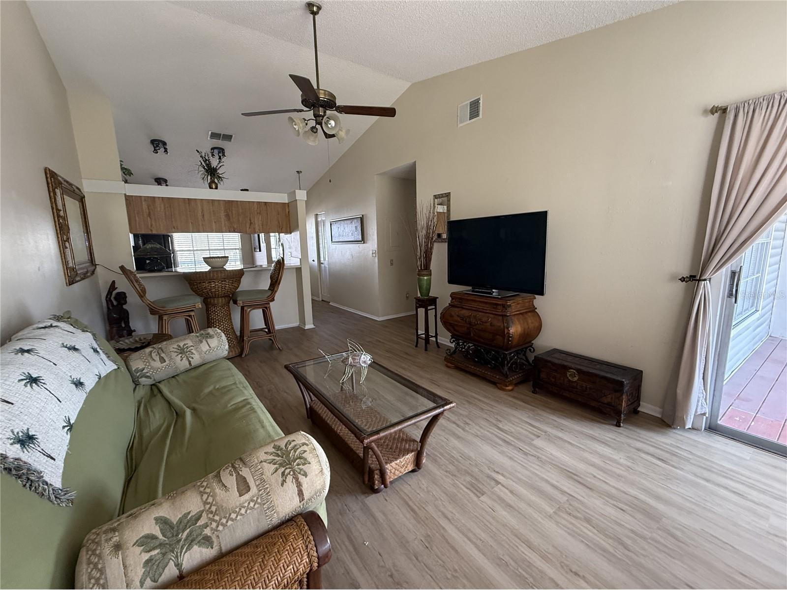 232 Nautilus Way #11 Saint Petersburg FL 33706 TB8473747 image4