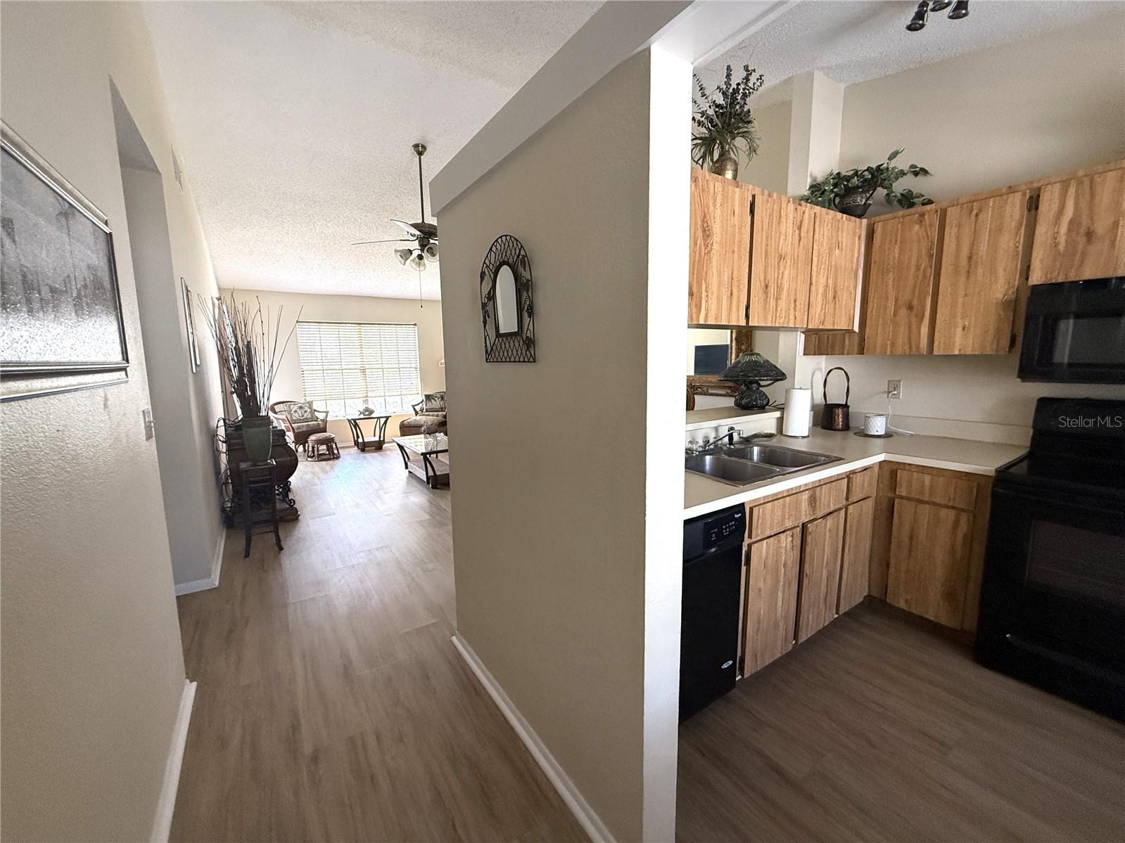 232 Nautilus Way #11 Saint Petersburg FL 33706 TB8473747 image7