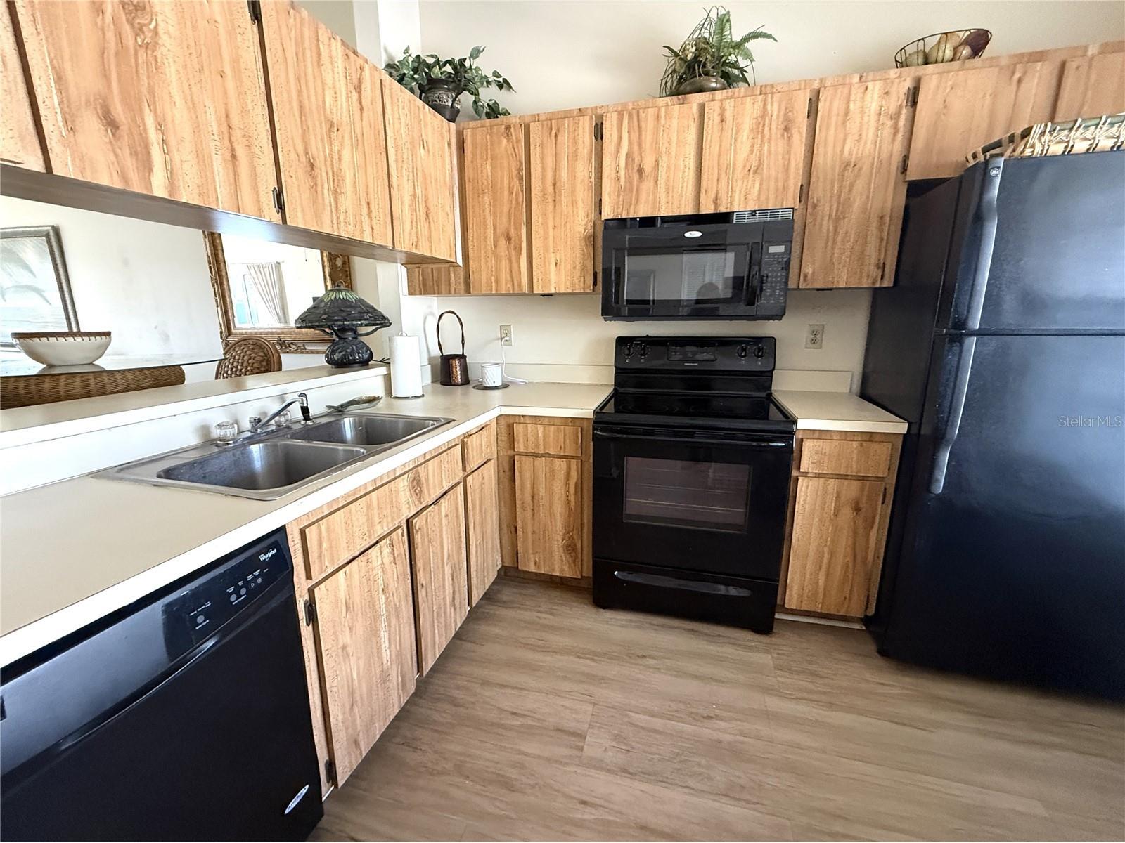 232 Nautilus Way #11 Saint Petersburg FL 33706 TB8473747 image8