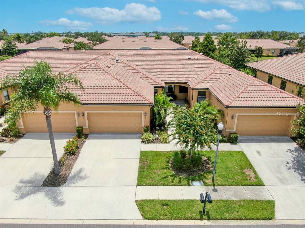 232 Shell Falls Drive Apollo Beach FL 33572 T3461368 image1