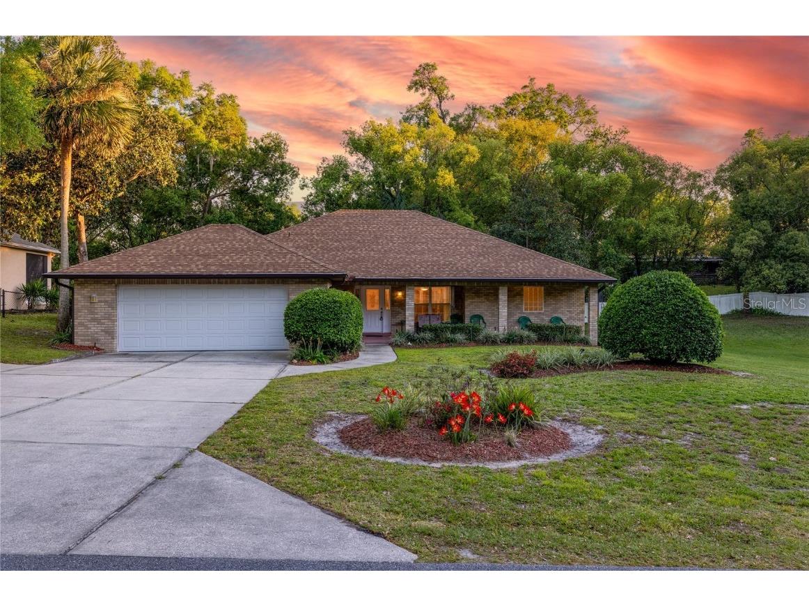 232 Westchester Drive Deland FL 32724 V4941679 image1