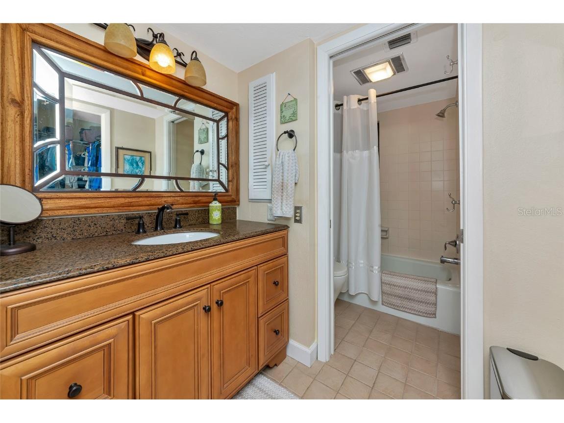 232 Woodland Drive #232 Osprey FL 34229 A4671600 image32