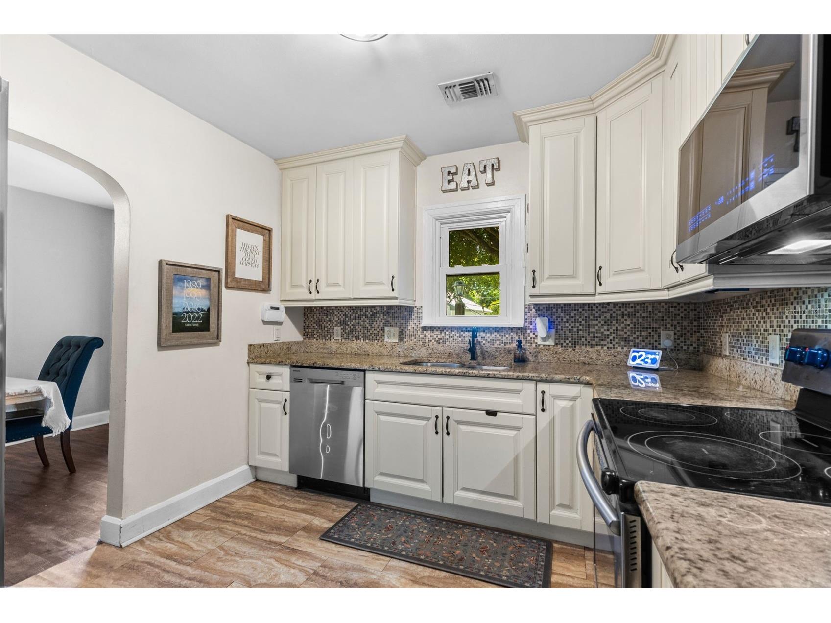 2320 16th Street N Saint Petersburg FL 33704 TB8526278 image13