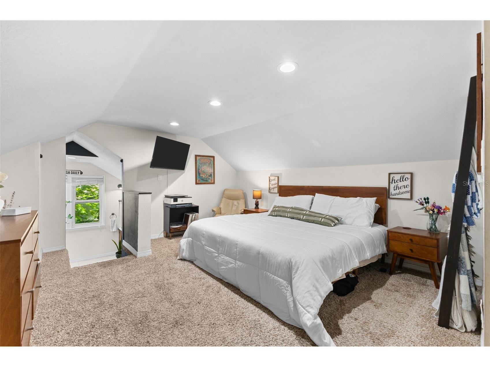 2320 16th Street N Saint Petersburg FL 33704 TB8526278 image15