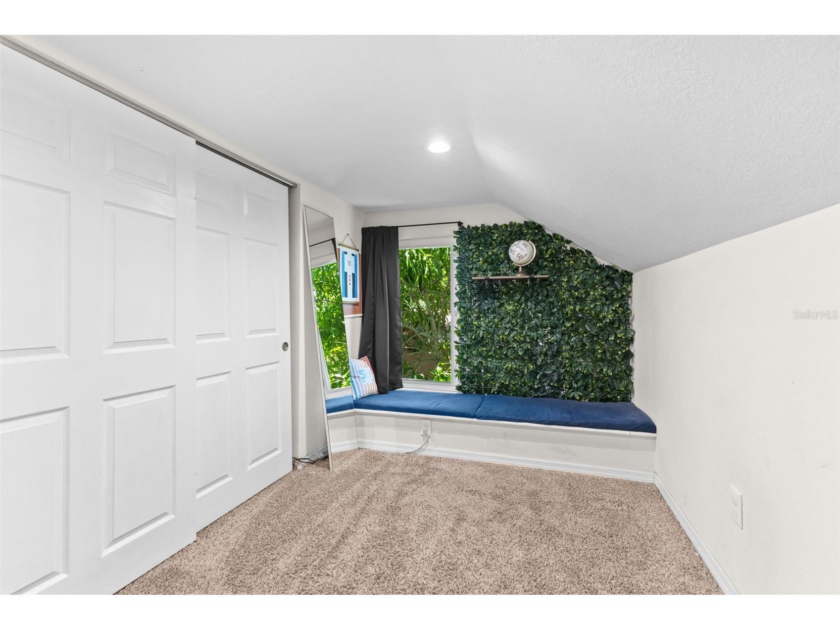 2320 16th Street N Saint Petersburg FL 33704 TB8526278 image16