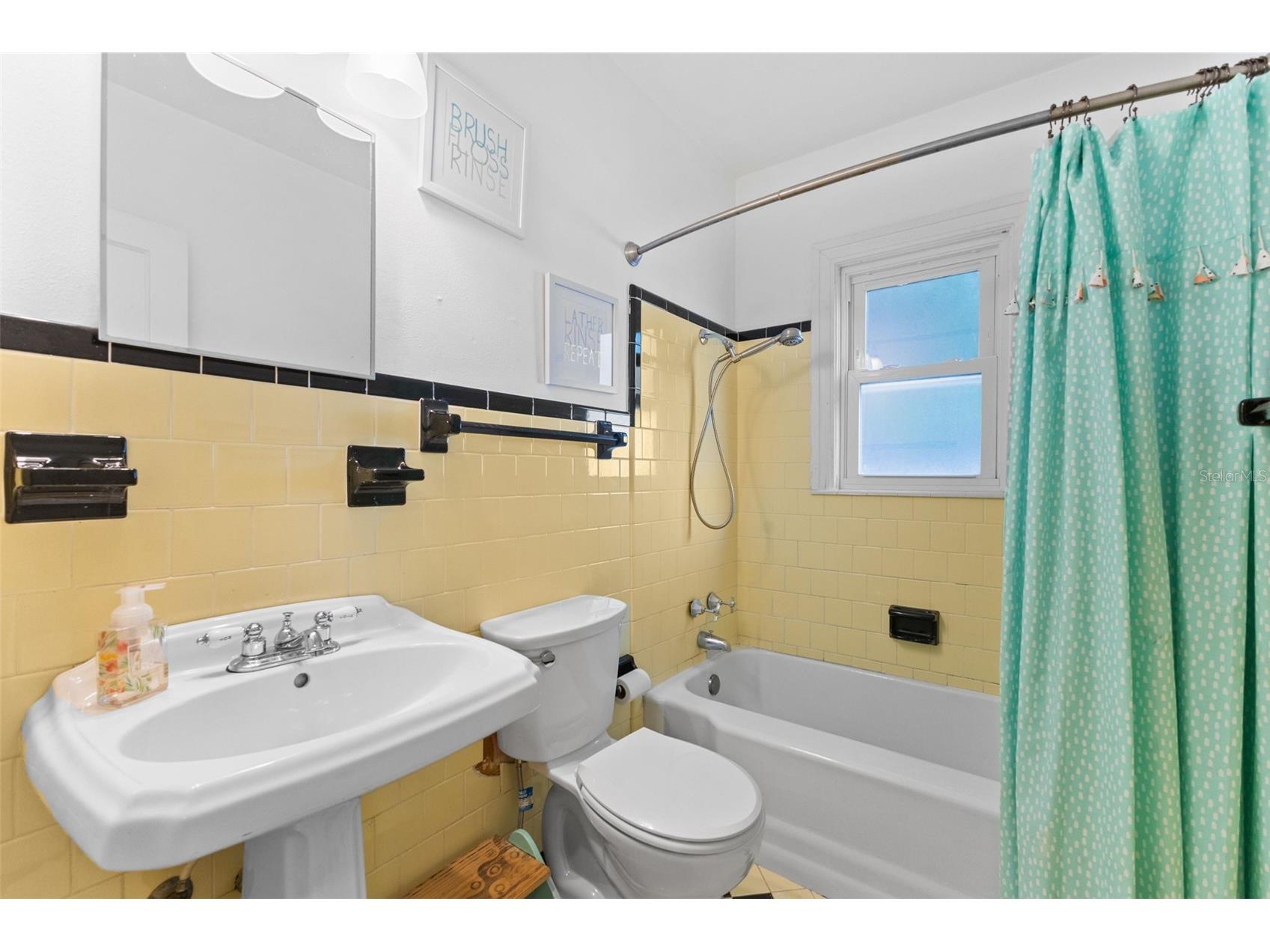 2320 16th Street N Saint Petersburg FL 33704 TB8526278 image22
