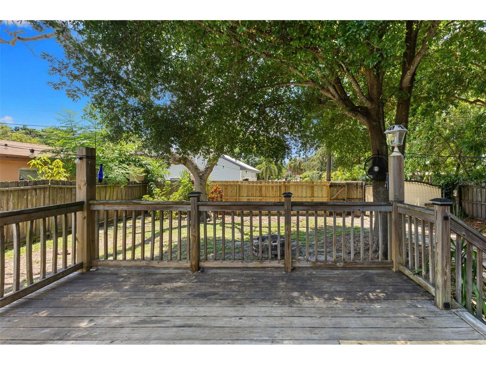 2320 16th Street N Saint Petersburg FL 33704 TB8526278 image28