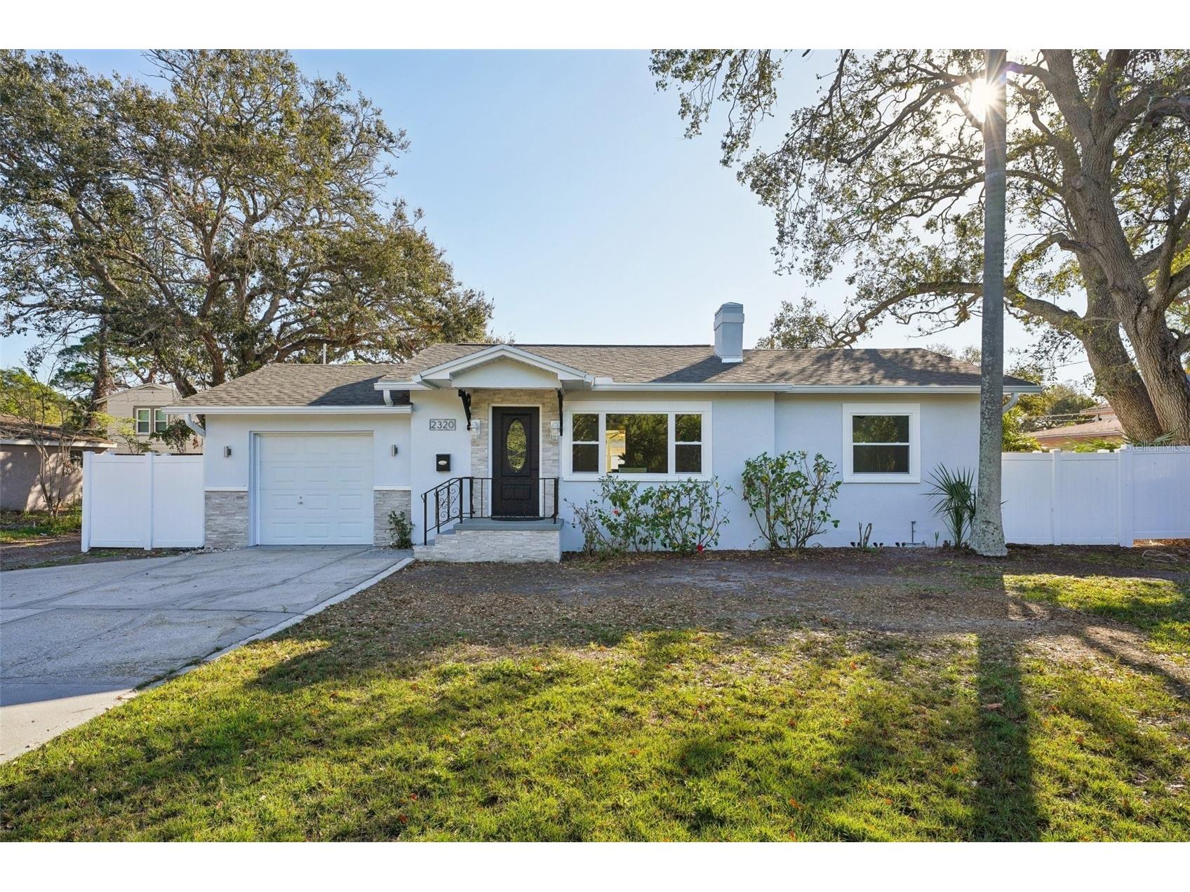 2320 E Harbor Drive S Saint Petersburg FL 33705 TB8458239 image1