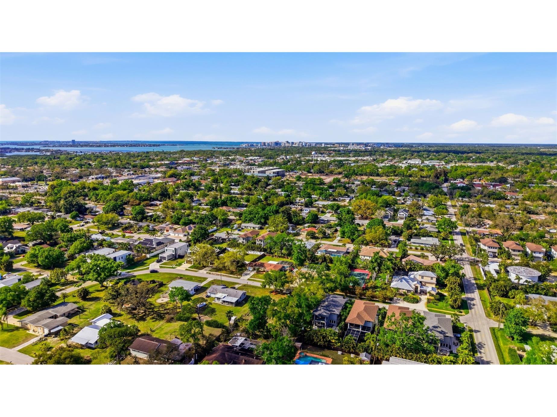 2320 Florinda Street Sarasota FL 34231 A4686978 image2