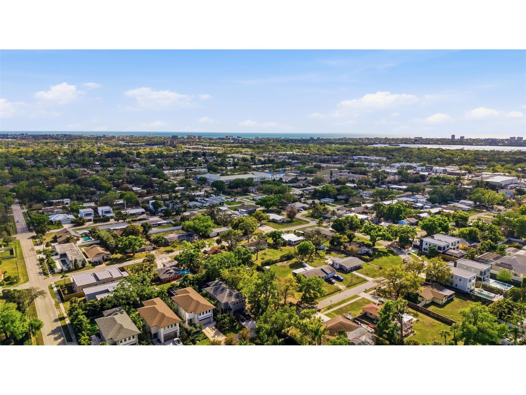 2320 Florinda Street Sarasota FL 34231 A4686978 image8
