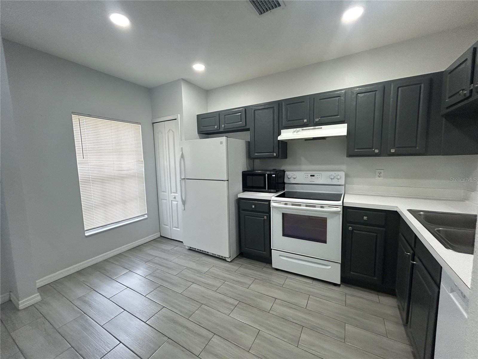 2320 Lake Woodberry Circle Brandon FL 33510 O6381366 image5