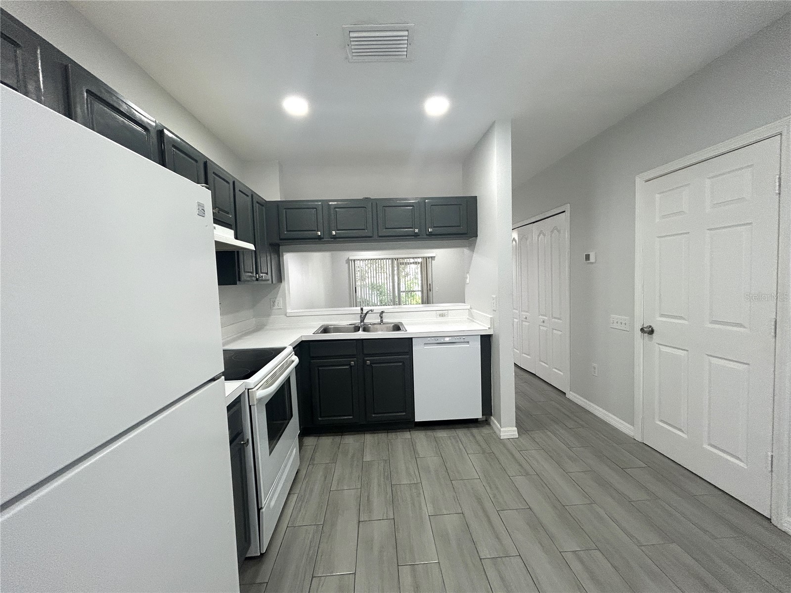 2320 Lake Woodberry Circle Brandon FL 33510 O6381366 image6