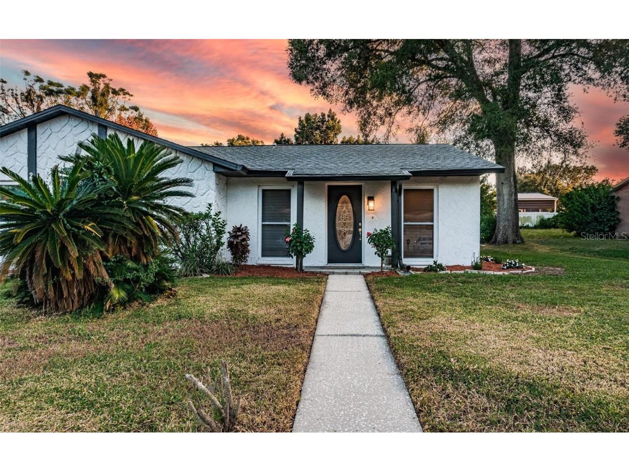 2320 Merrily Circle N Seffner FL 33584 T3484092 image1