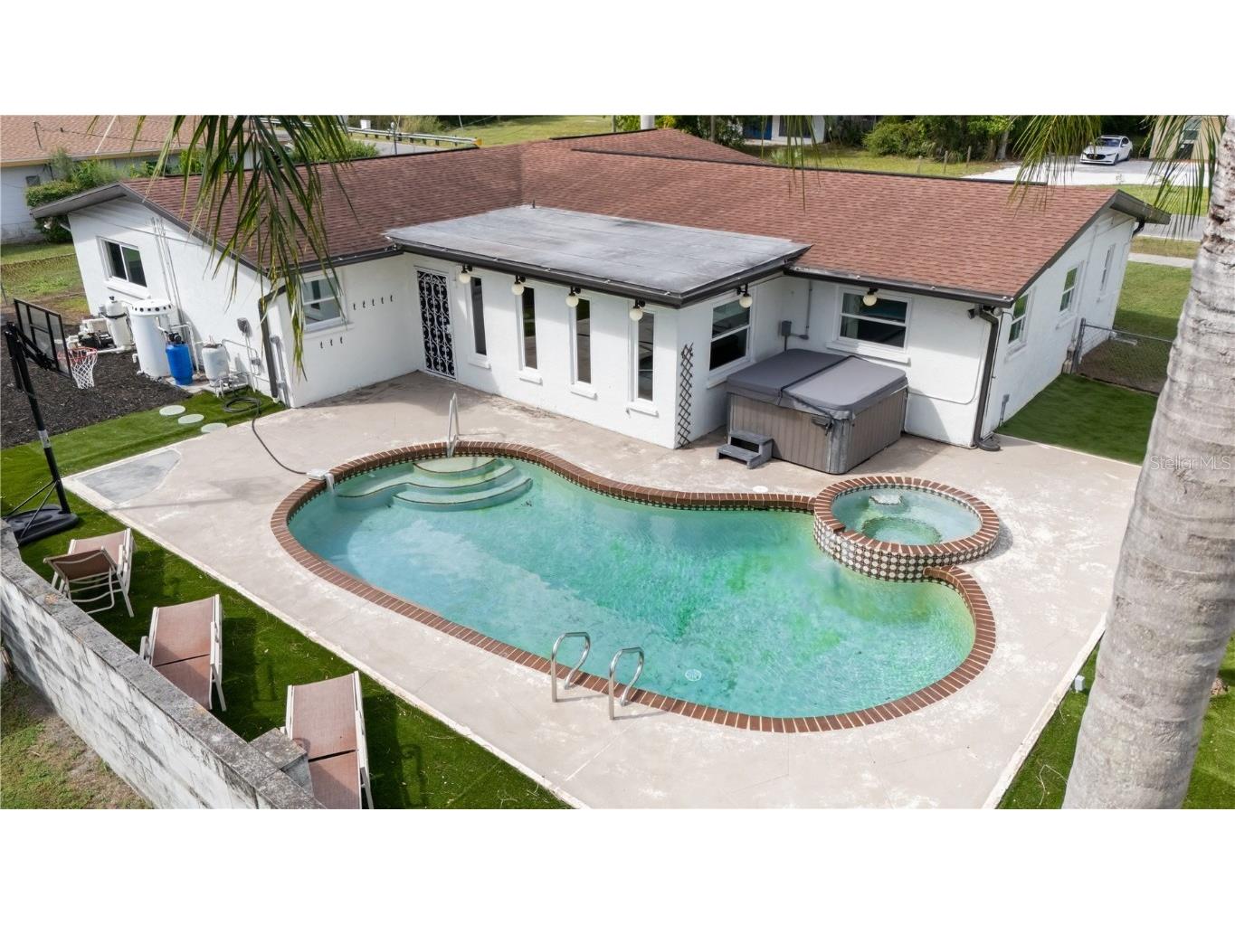 2320 N Euclid Avenue Sarasota FL 34234 A4667448 image2