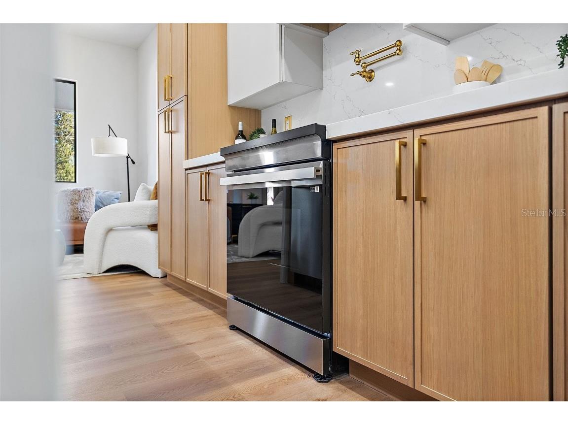 2320 W North B Street Tampa FL 33609 TB8448204 image10