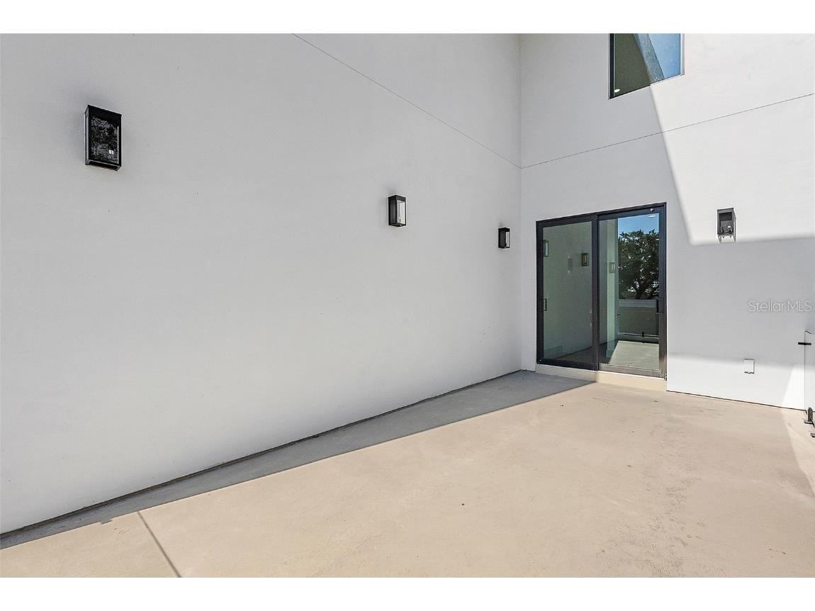 2320 W North B Street Tampa FL 33609 TB8448204 image16