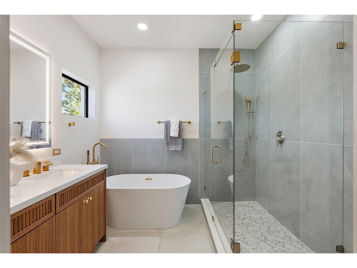 2320 W North B Street Tampa FL 33609 TB8448204 image20