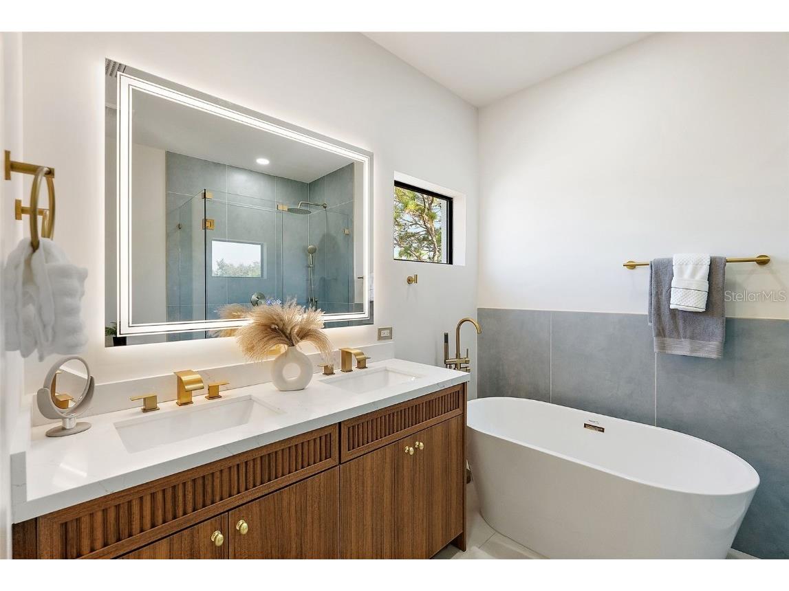 2320 W North B Street Tampa FL 33609 TB8448204 image22