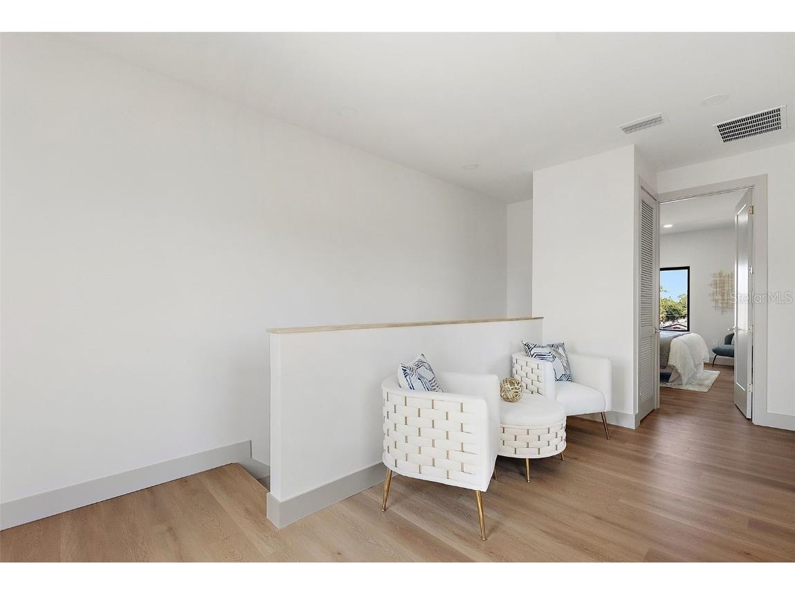 2320 W North B Street Tampa FL 33609 TB8448204 image24