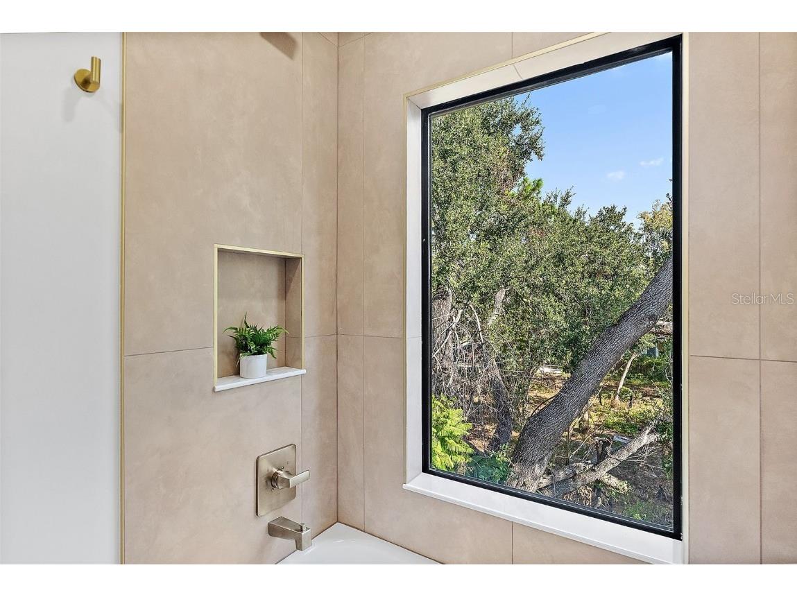 2320 W North B Street Tampa FL 33609 TB8448204 image30