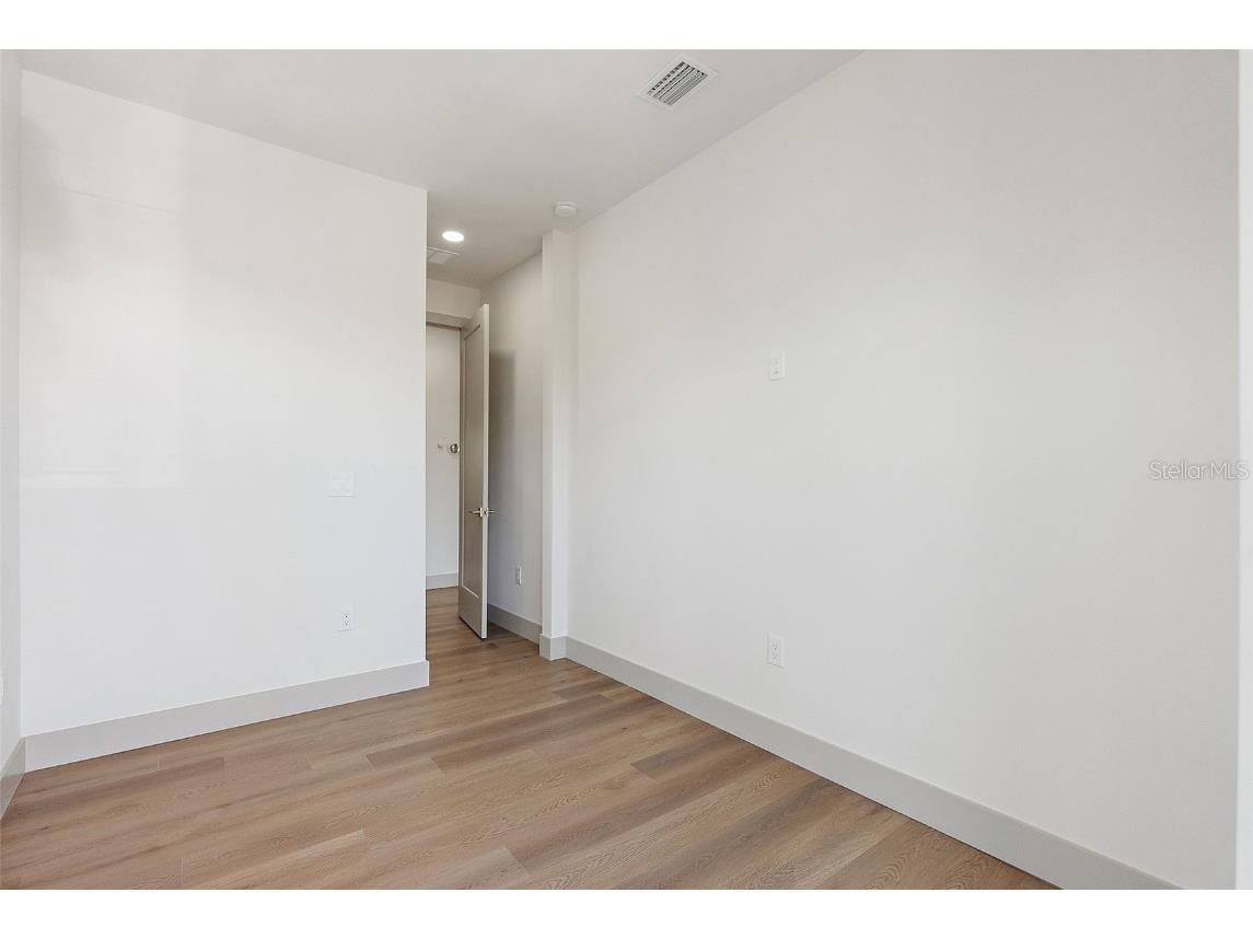 2320 W North B Street Tampa FL 33609 TB8448204 image33