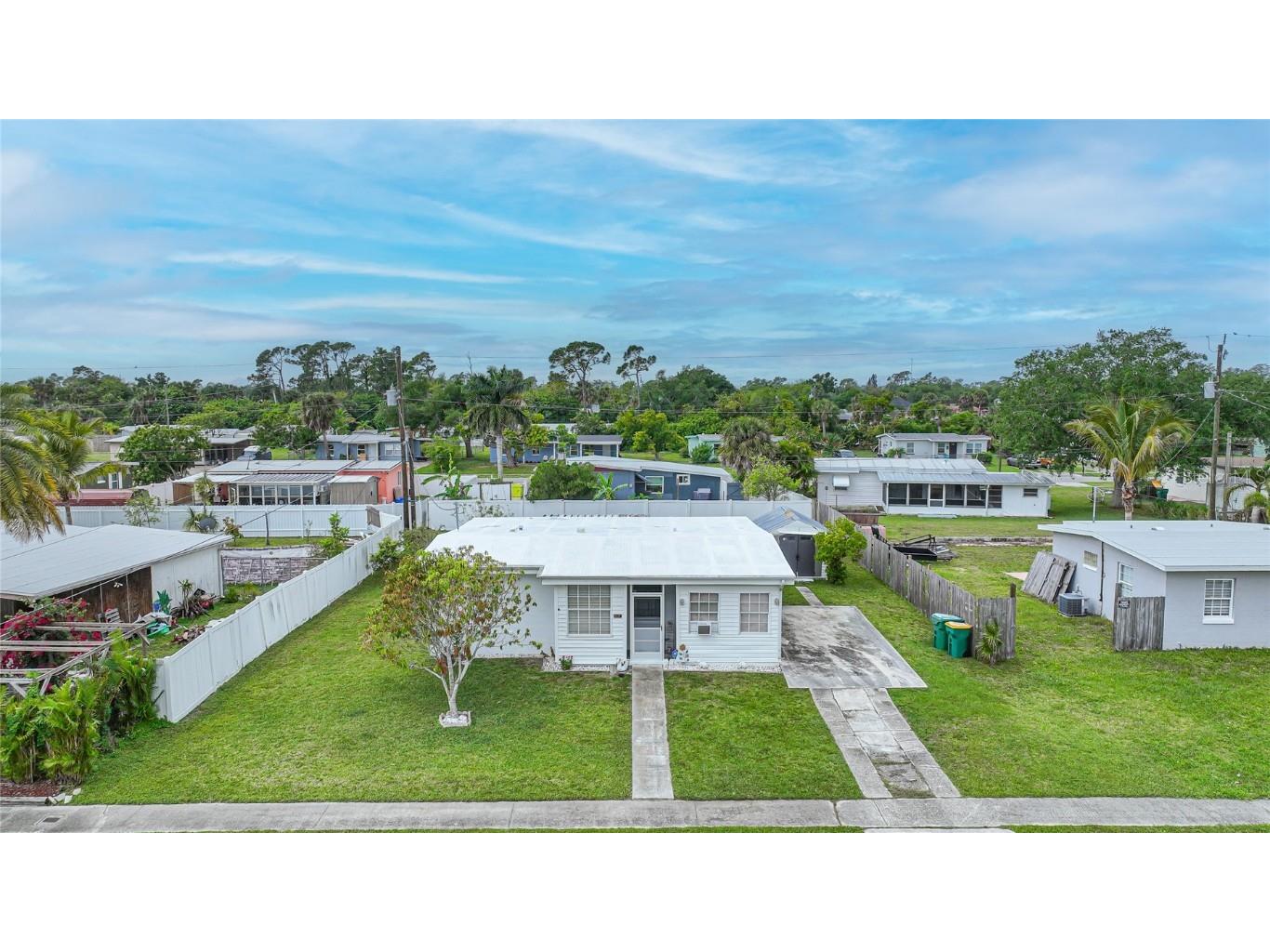 2321 Dallas Street Port Charlotte FL 33952 C7509357 image4