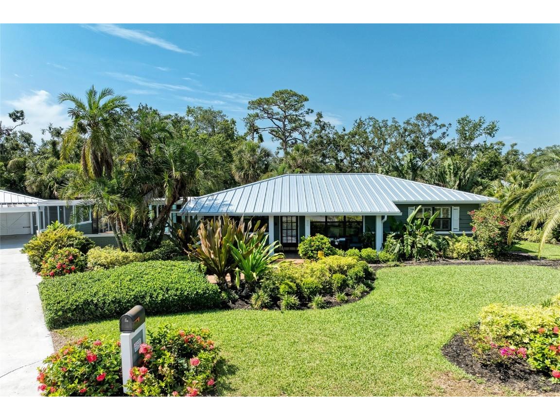 2321 Milford Circle Sarasota FL 34239 A4656058 image1