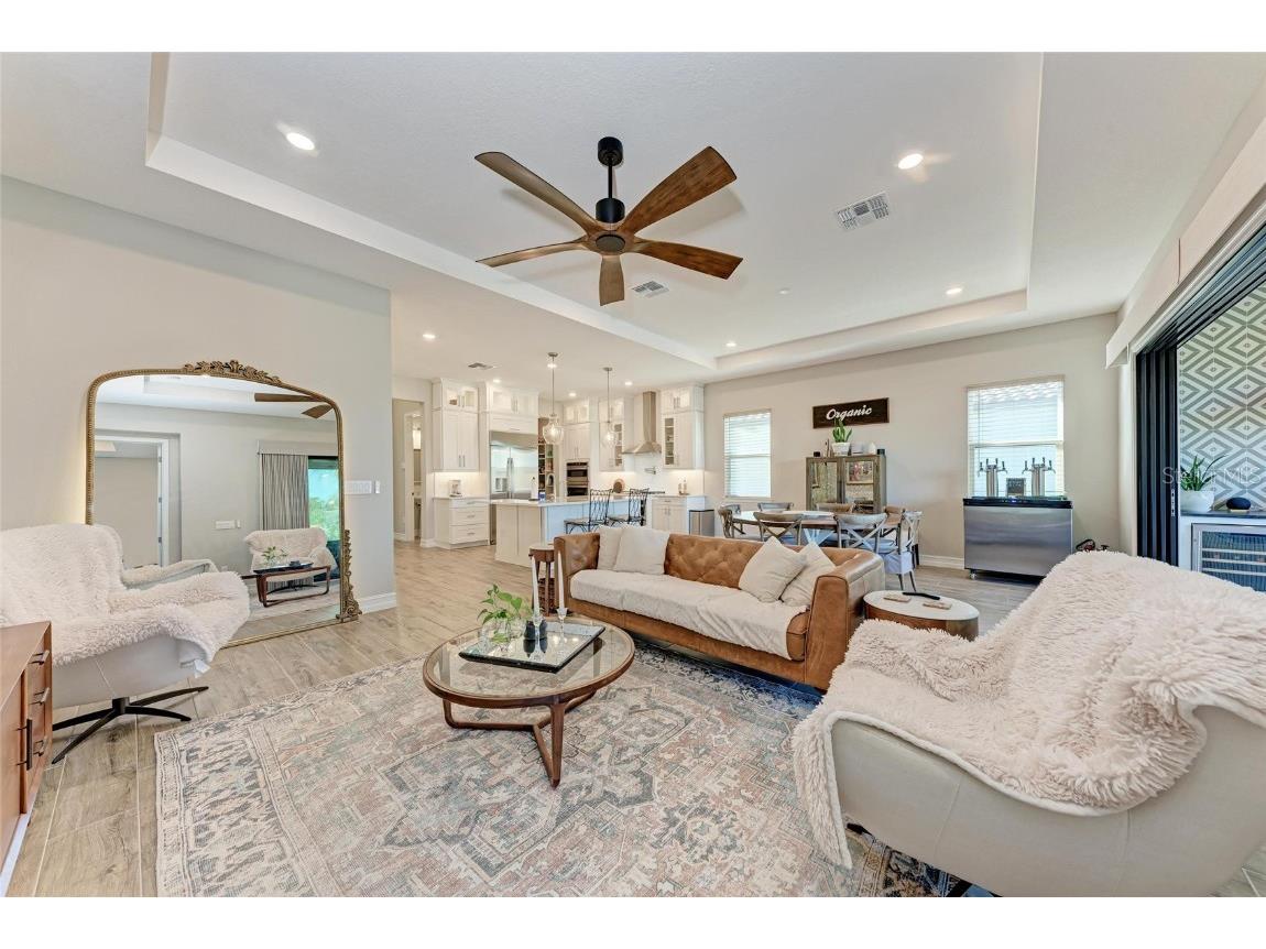 2322 5th Street E Palmetto FL 34221 A4643733 image8