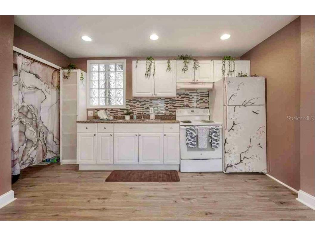 2322 W Cherry Street Tampa FL 33607 TB8453987 image8