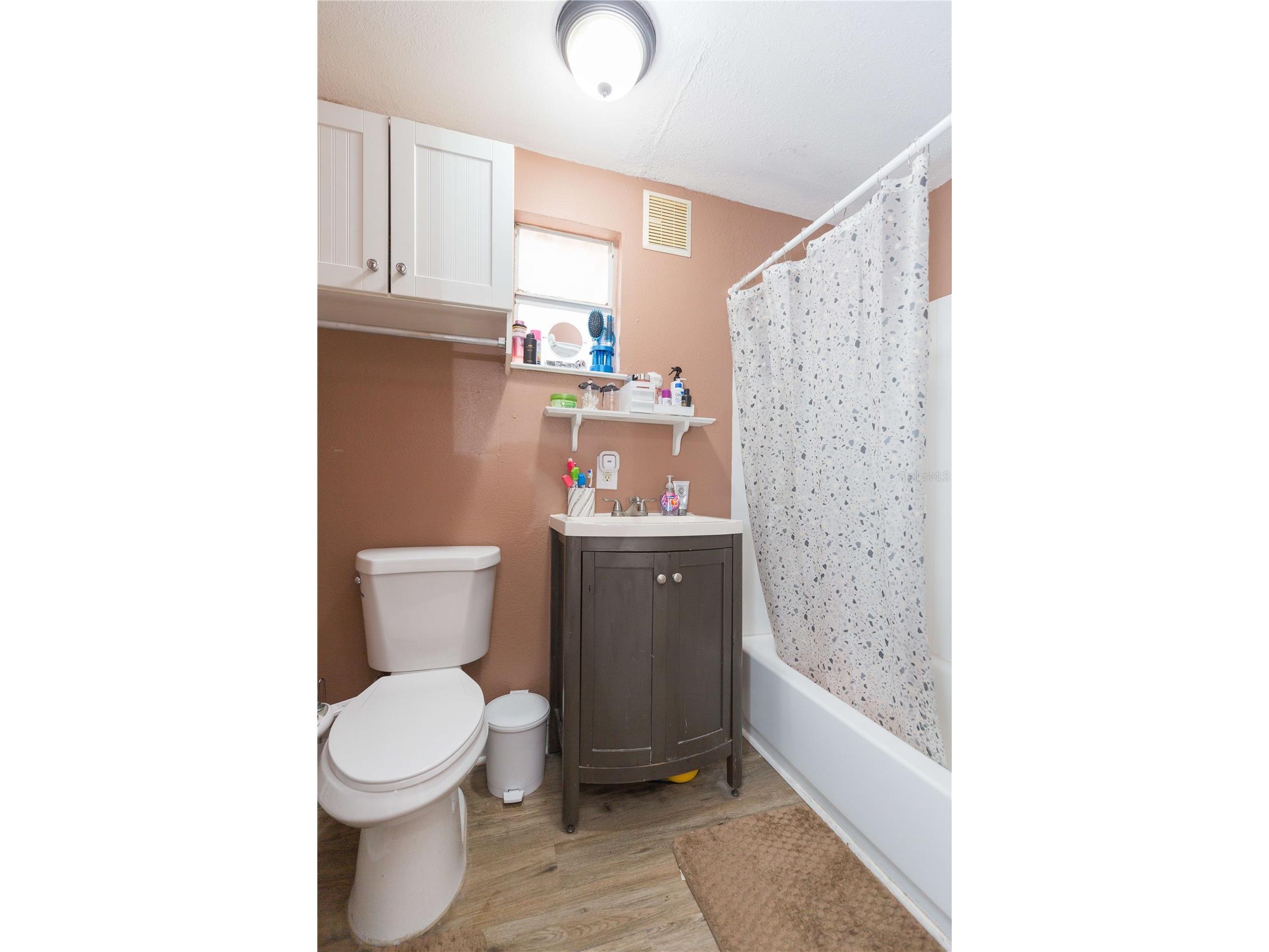 2322 W Cherry Street Tampa FL 33607 TB8486051 image9