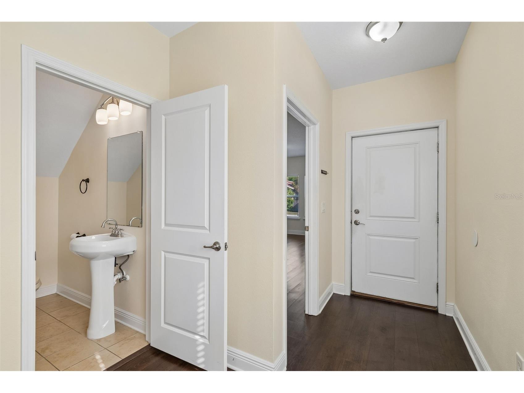 2322 W Chestnut Street Tampa FL 33607 TB8492965 image5