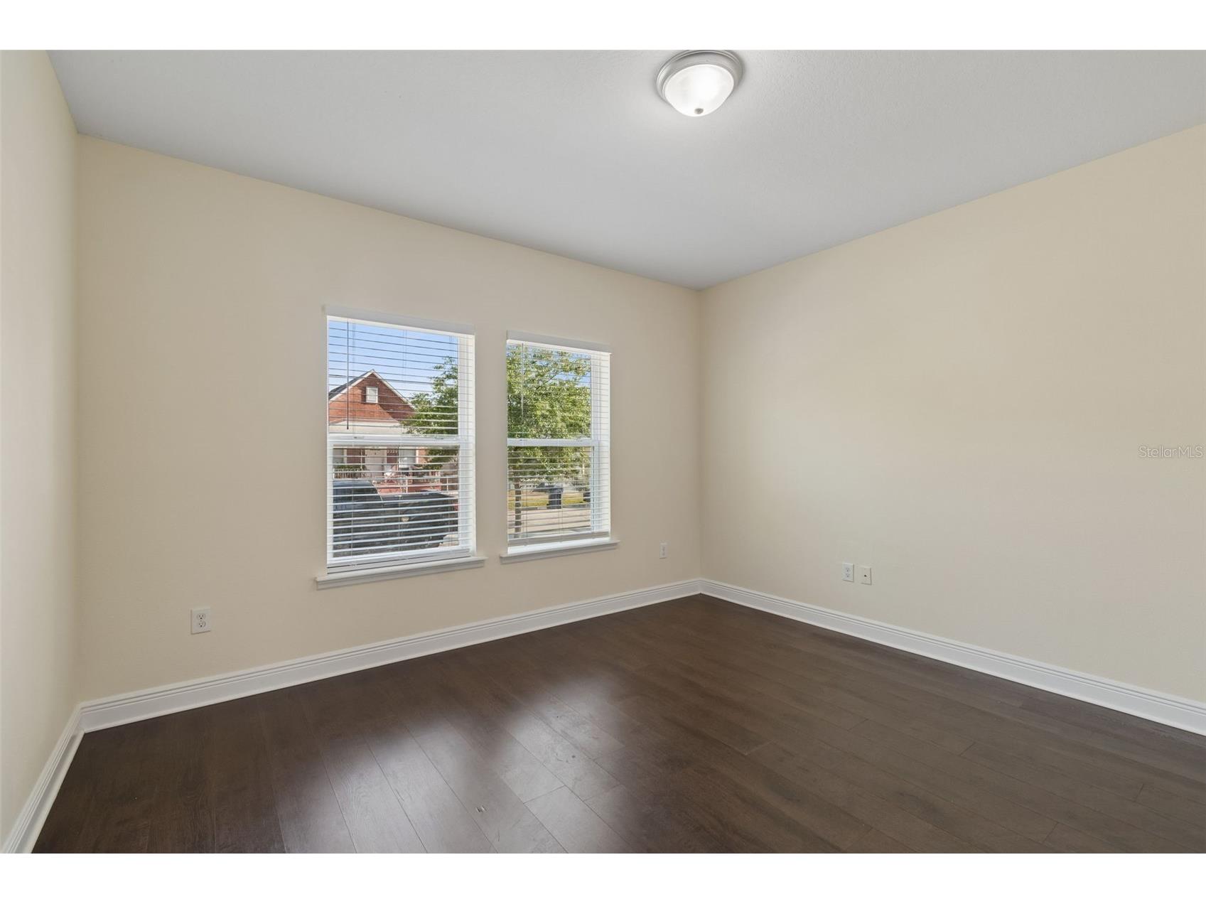 2322 W Chestnut Street Tampa FL 33607 TB8493401 image10