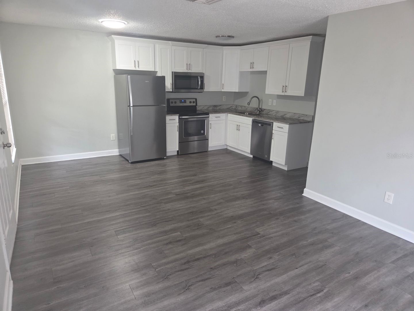 2322 W Saint John Street #A Tampa FL 33607 TB8509093 image3