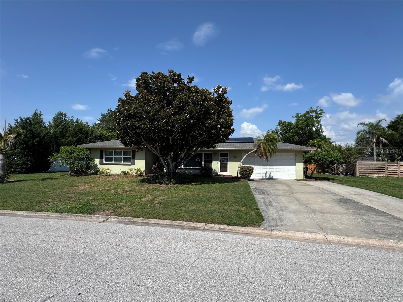 2323 Alpine Avenue Sarasota FL 34239 A4699446 image1
