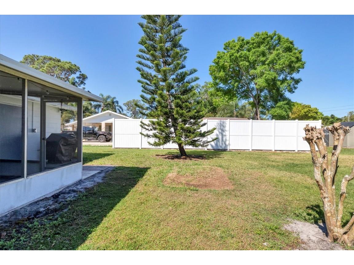 2323 Doud Street Sarasota FL 34231 A4645212 image34