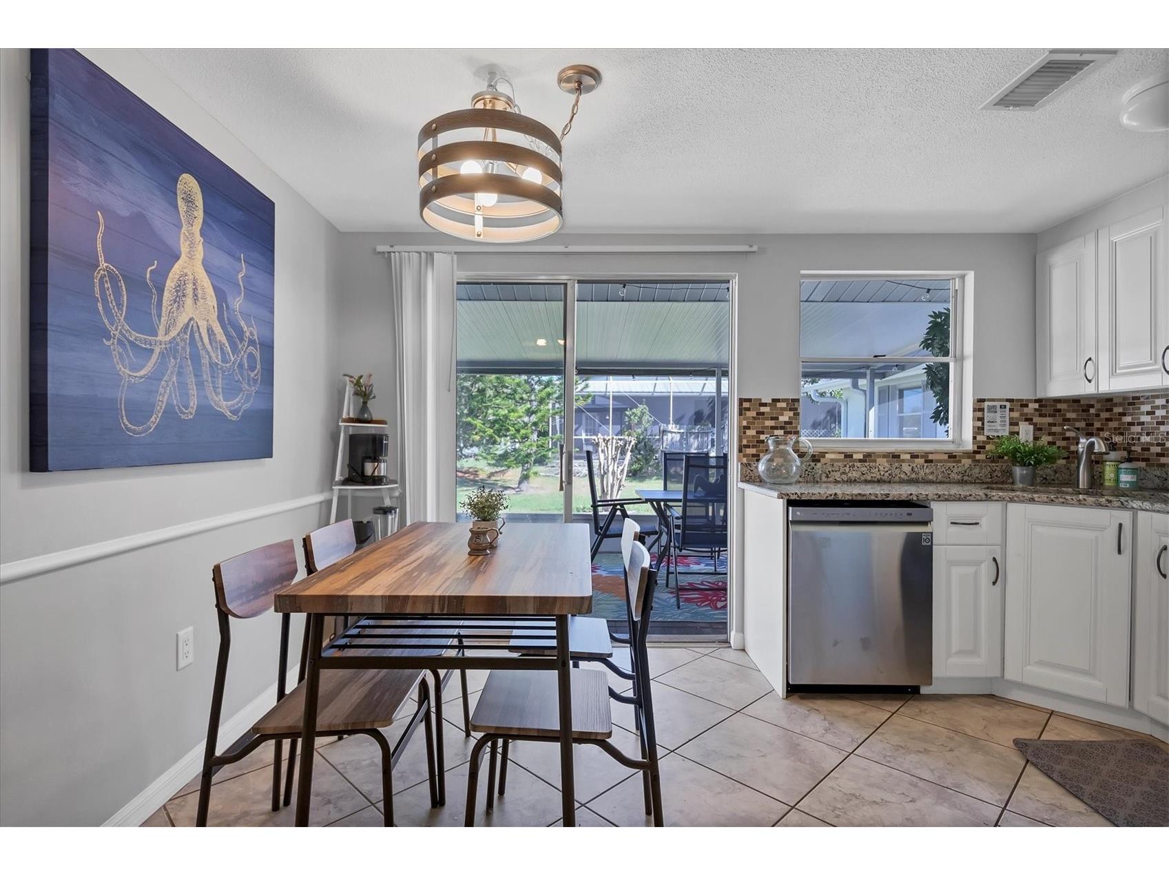 2323 Doud Street Sarasota FL 34231 A4687133 image12