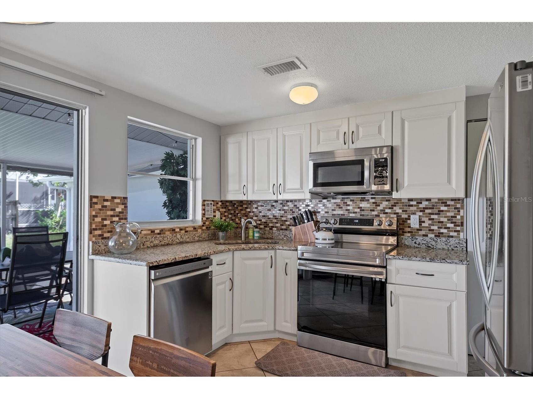 2323 Doud Street Sarasota FL 34231 A4687133 image13