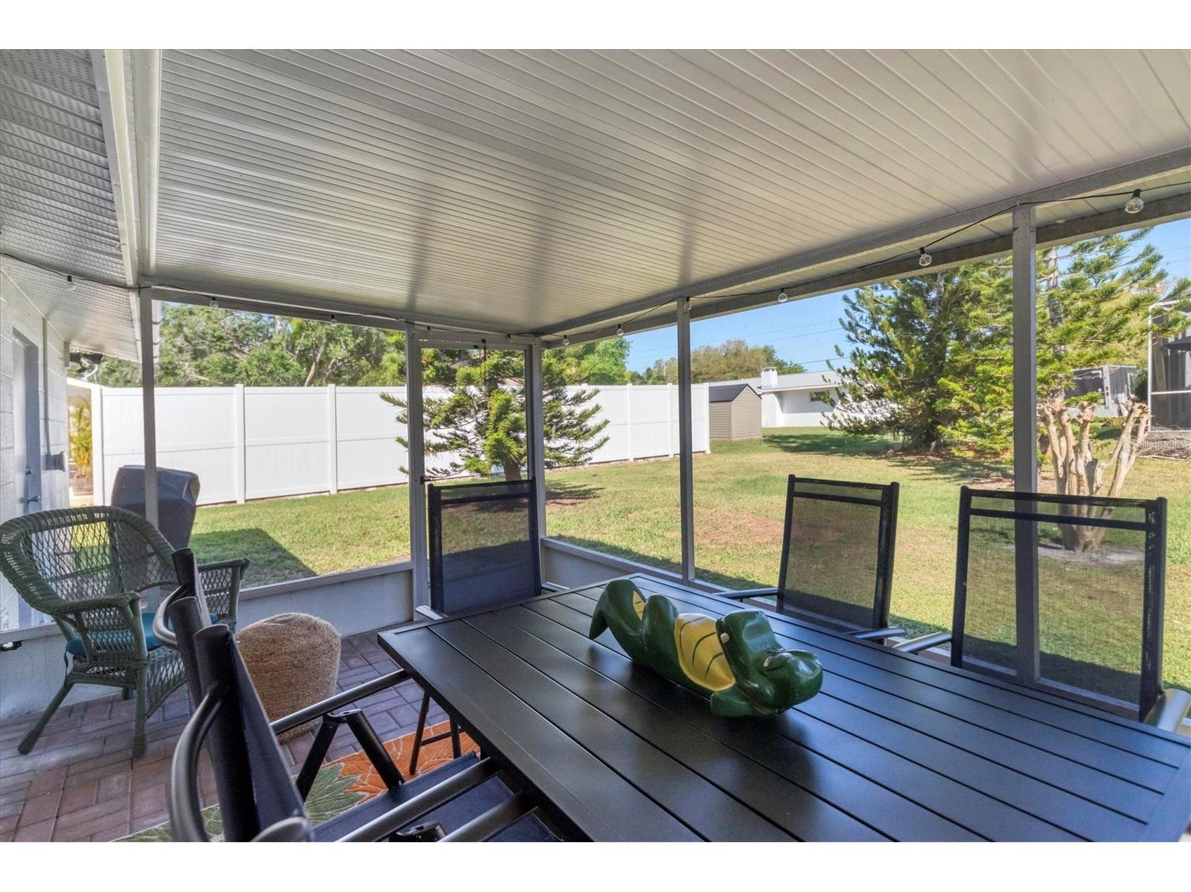 2323 Doud Street Sarasota FL 34231 A4687133 image28