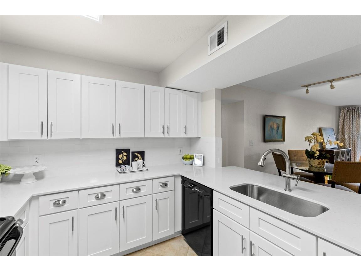 2323 Feather Sound Drive #F101 Clearwater FL 33762 TB8450181 image10