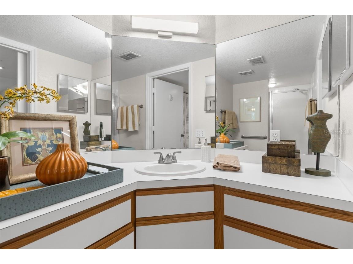 2323 Feather Sound Drive #F101 Clearwater FL 33762 TB8450181 image20