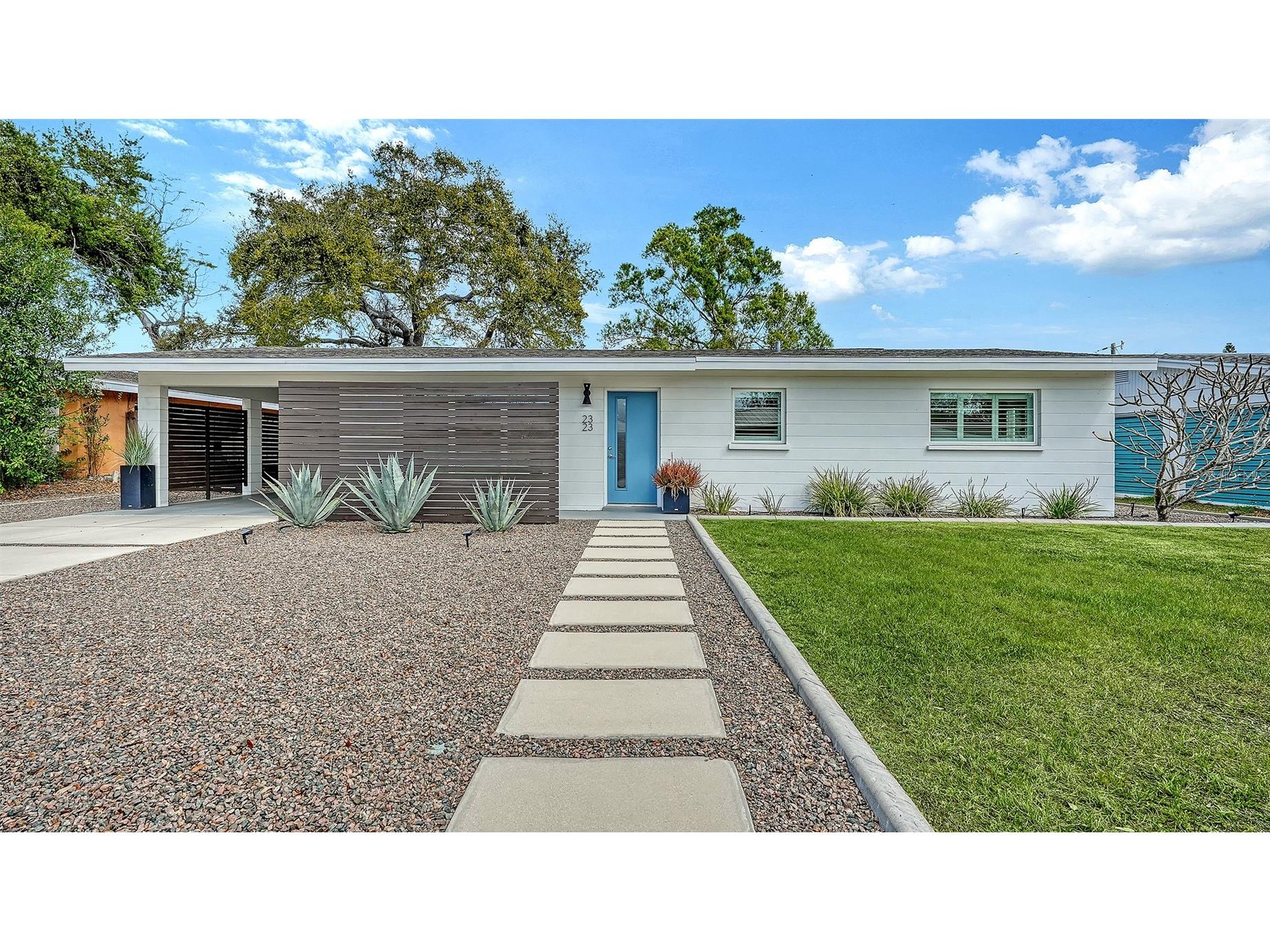 2323 Grove Street Sarasota FL 34239 A4685353 image1