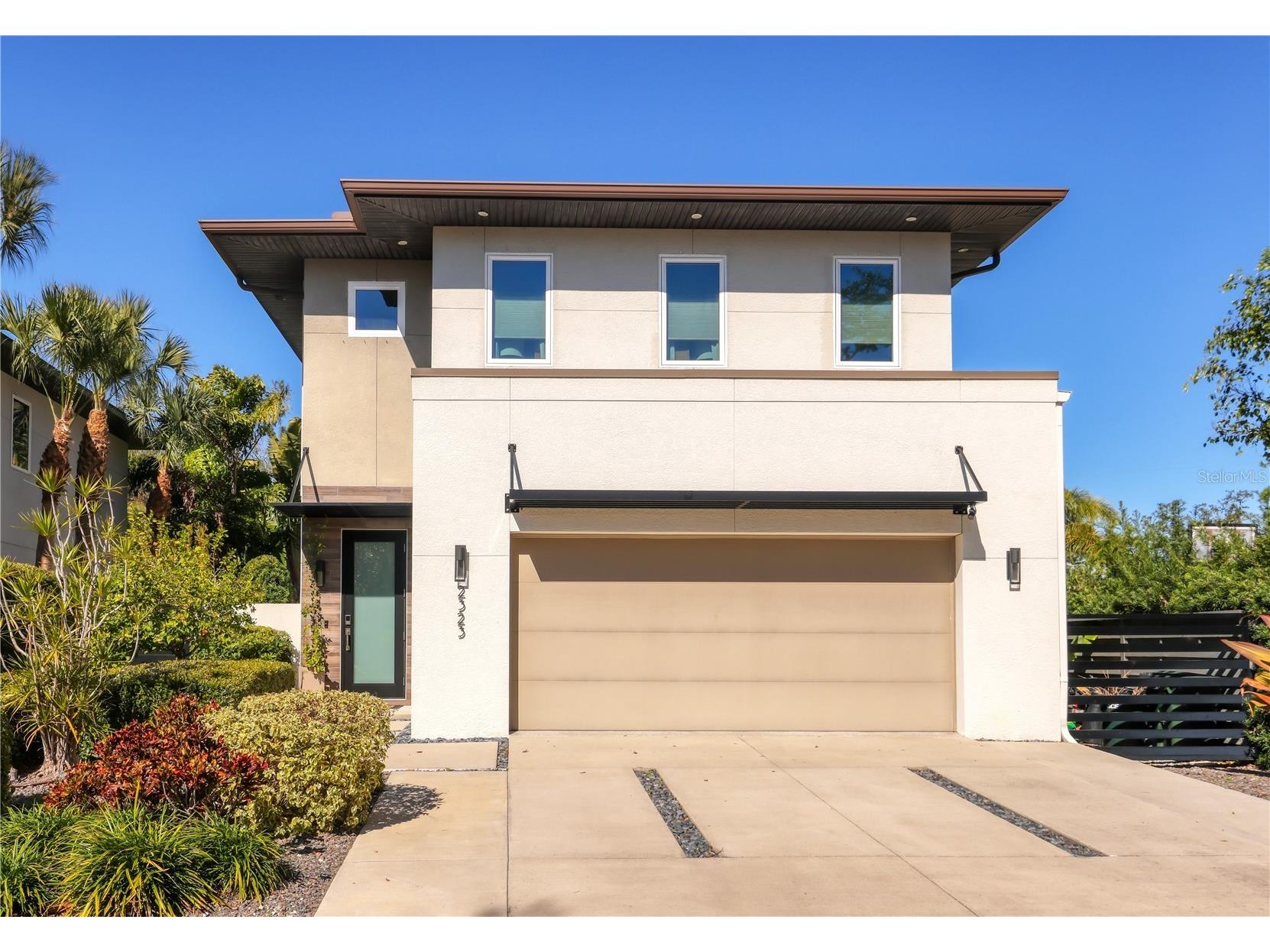 2323 Pine Terrace Sarasota FL 34231 A4679272 image1