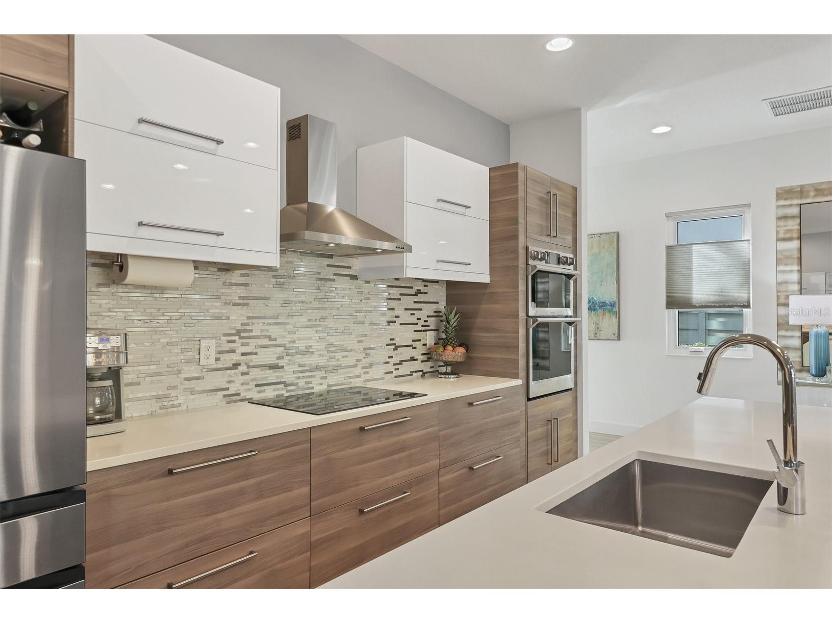 2323 Pine Terrace Sarasota FL 34231 A4679272 image10