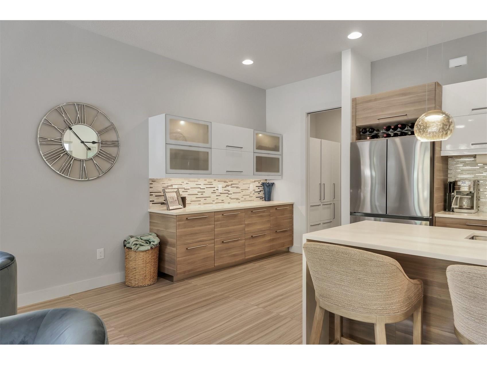 2323 Pine Terrace Sarasota FL 34231 A4679272 image11