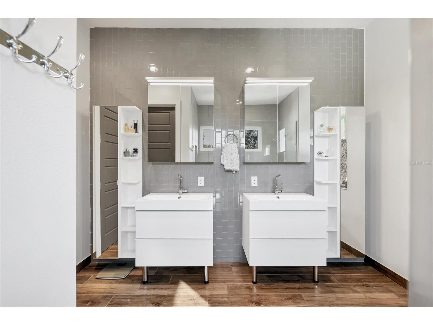 2323 Pine Terrace Sarasota FL 34231 A4679272 image19