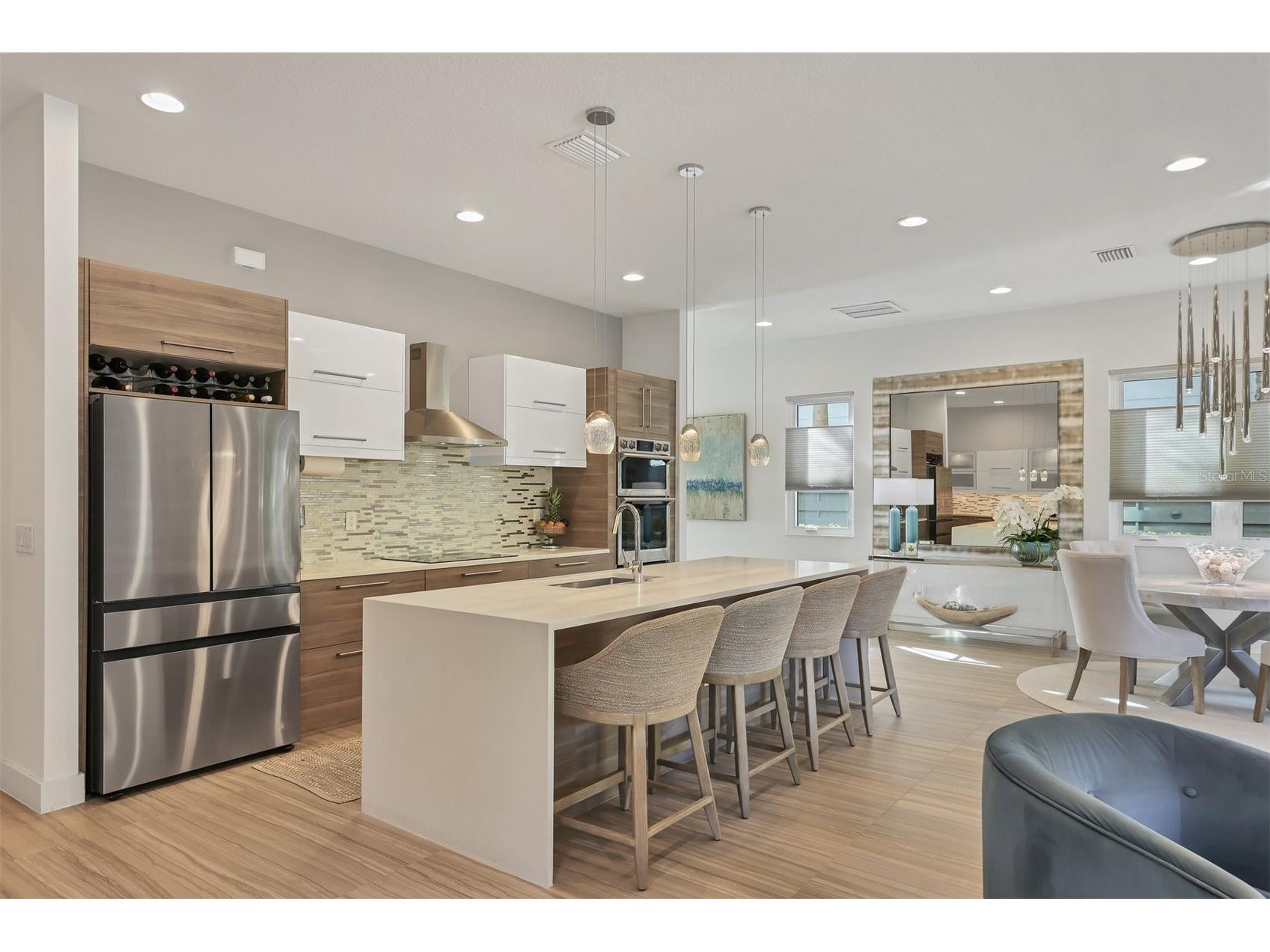 2323 Pine Terrace Sarasota FL 34231 A4679272 image8